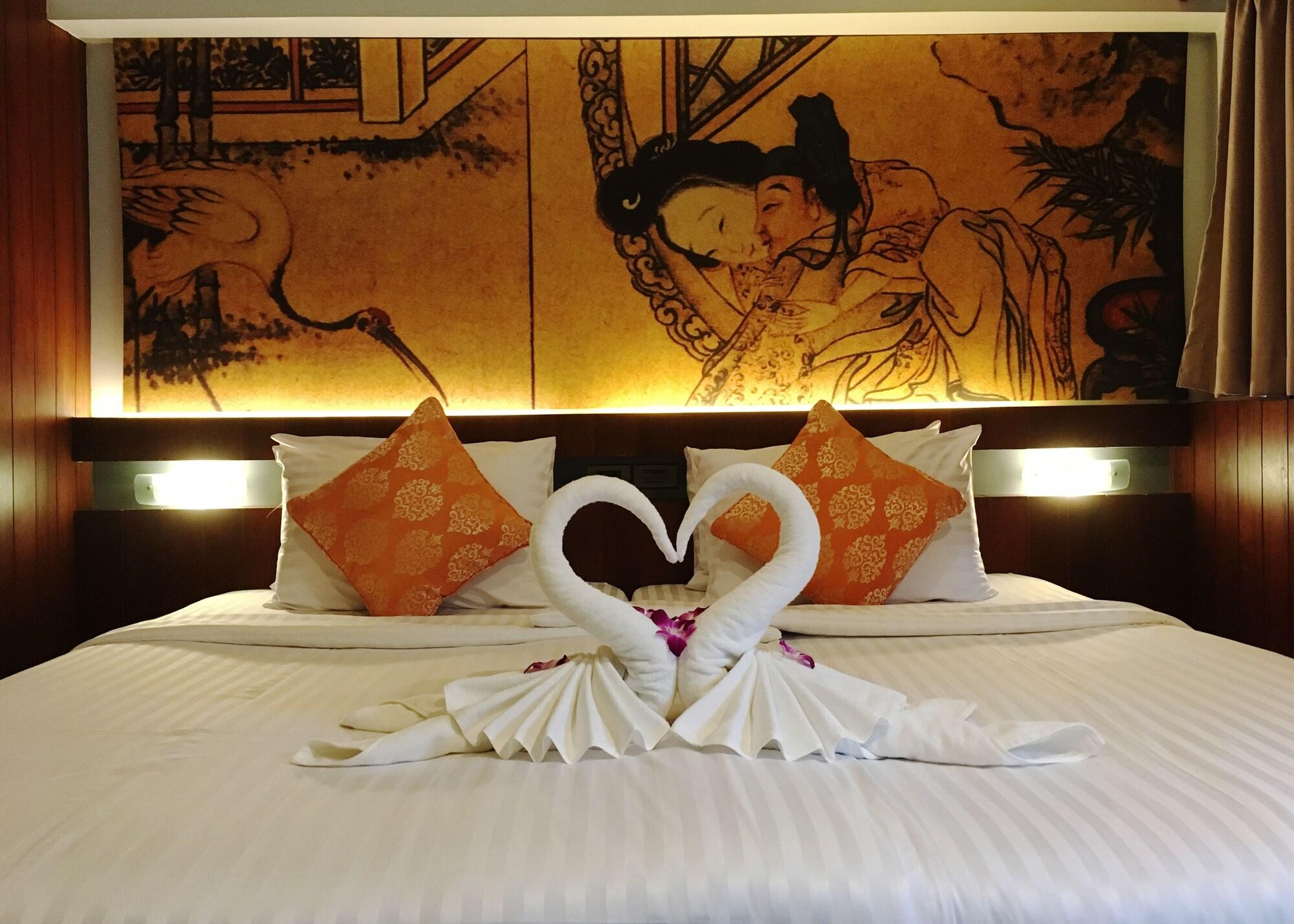 Lap Roi Karon Beachfront By Shanaya Bagian luar foto