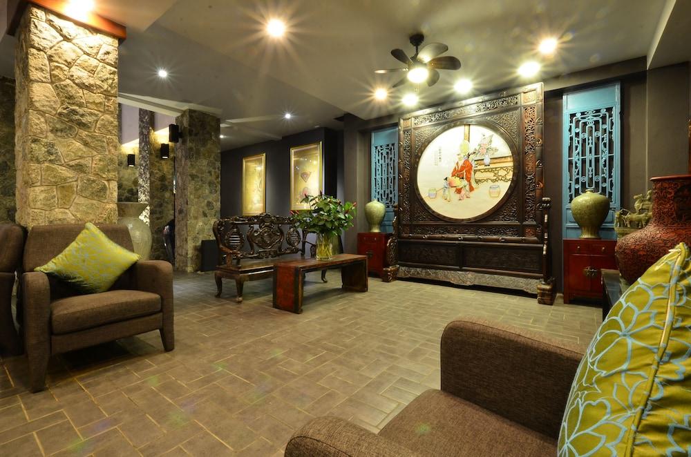 Lap Roi Karon Beachfront By Shanaya Bagian luar foto