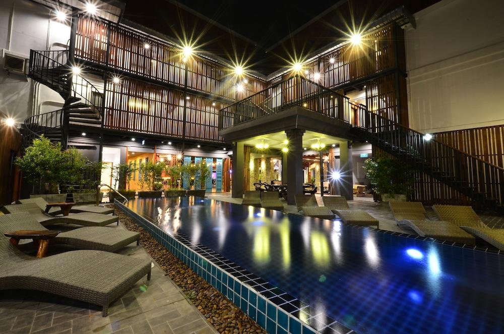 Lap Roi Karon Beachfront By Shanaya Bagian luar foto