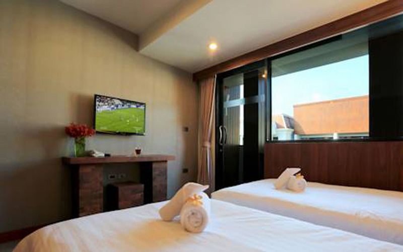 Lap Roi Karon Beachfront By Shanaya Bagian luar foto