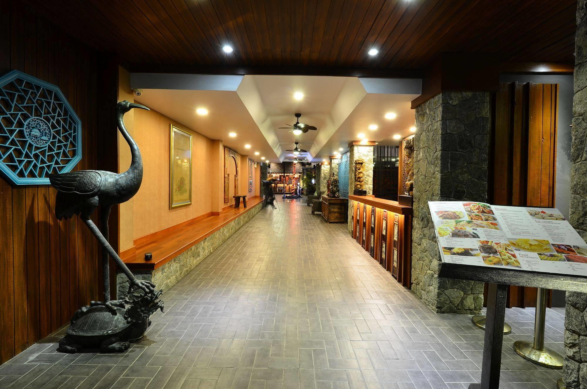 Lap Roi Karon Beachfront By Shanaya Bagian luar foto