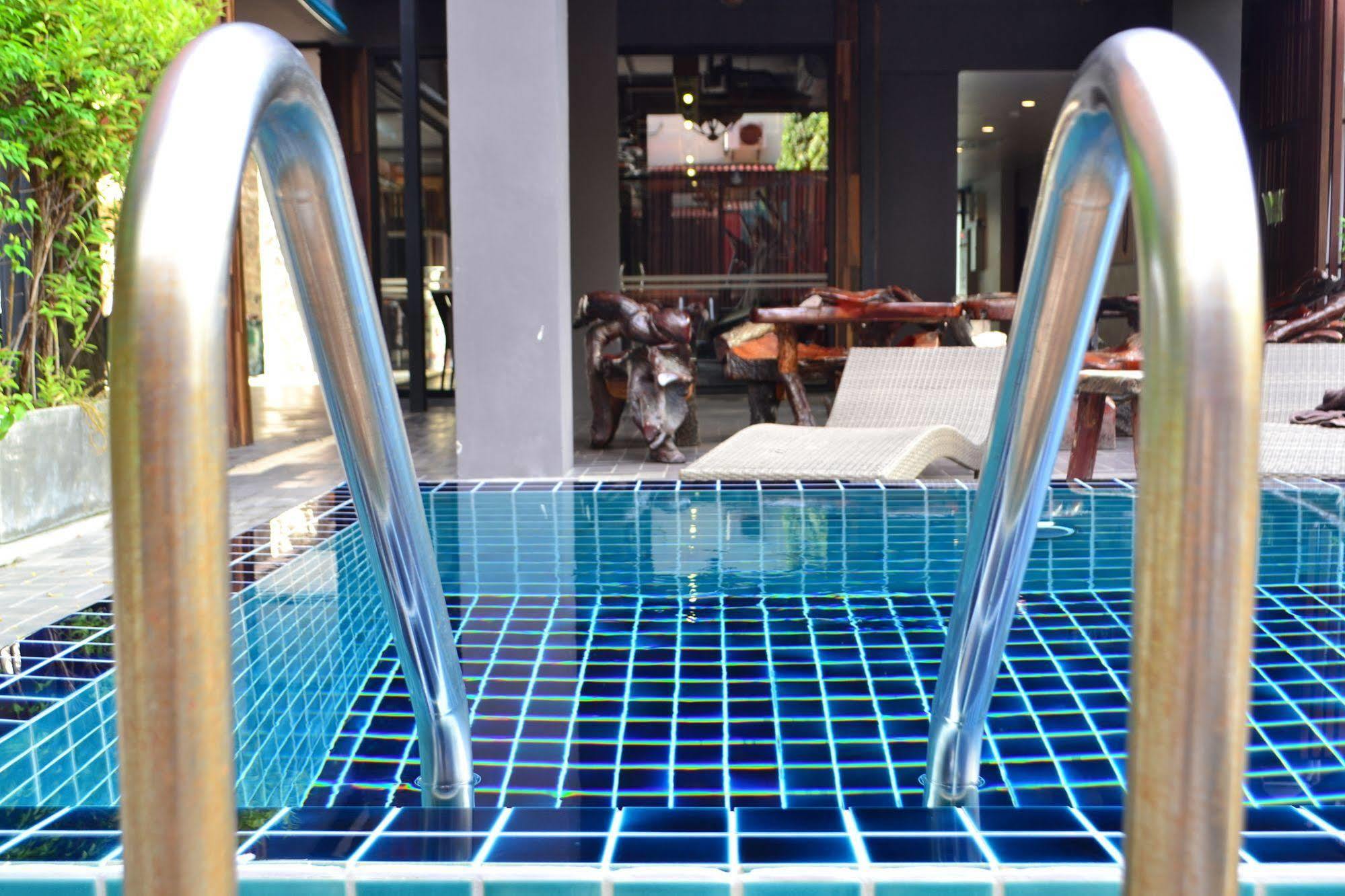 Lap Roi Karon Beachfront By Shanaya Bagian luar foto
