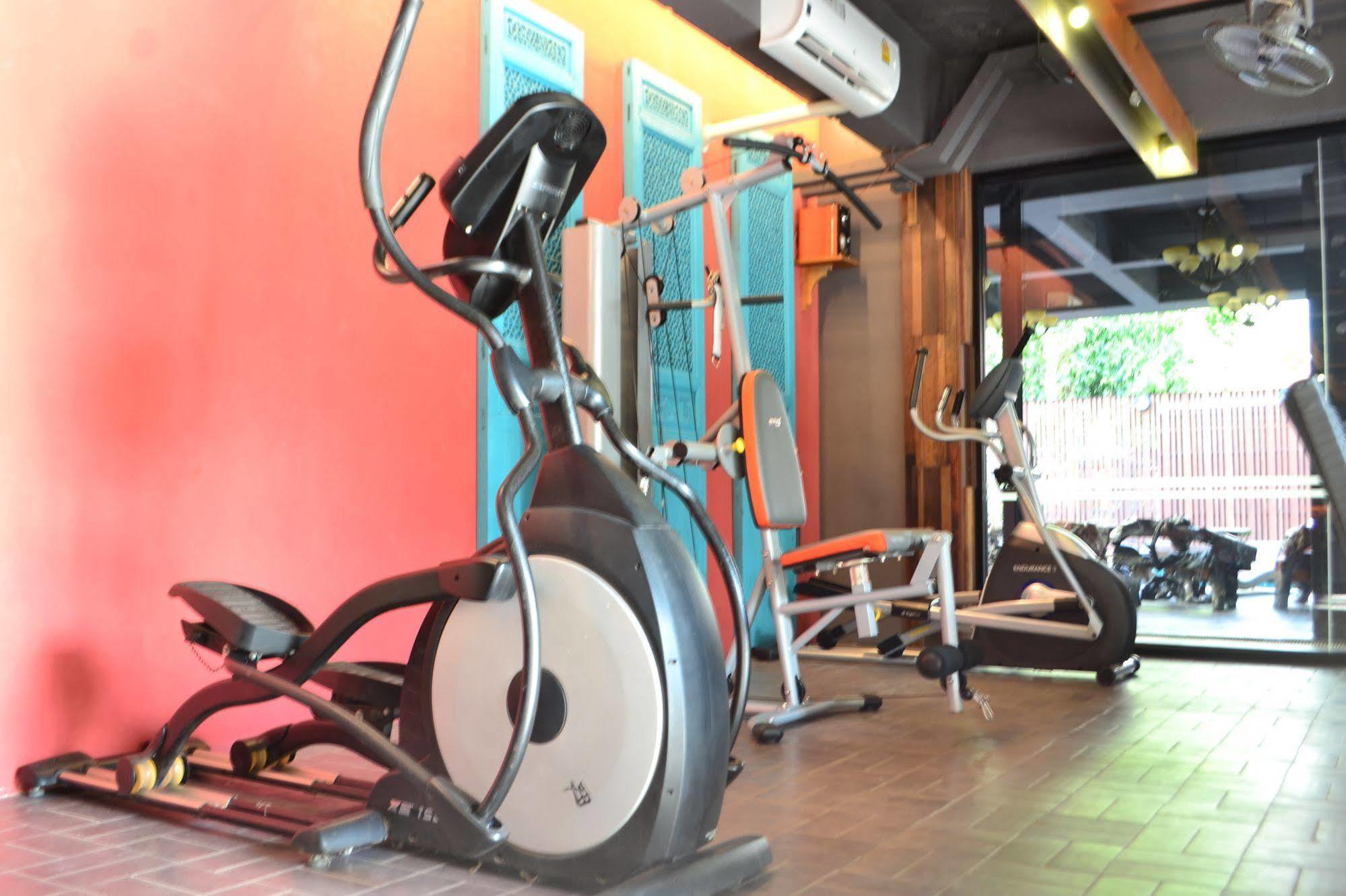 Lap Roi Karon Beachfront By Shanaya Bagian luar foto