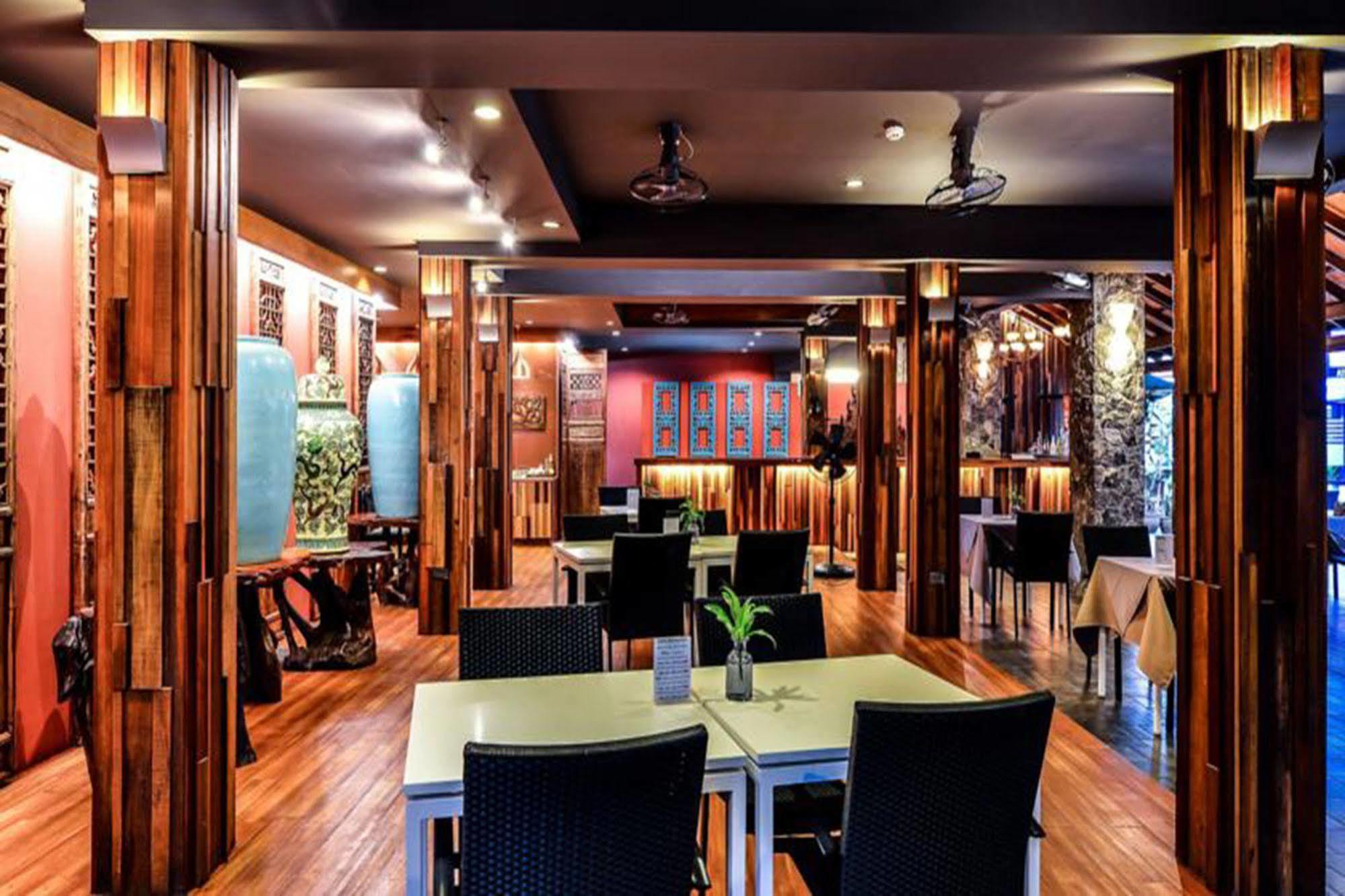 Lap Roi Karon Beachfront By Shanaya Bagian luar foto